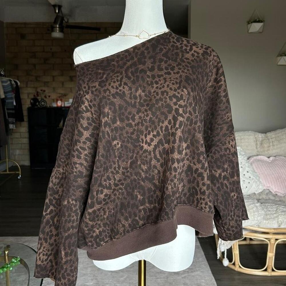 Brown leopard print sweatshirt